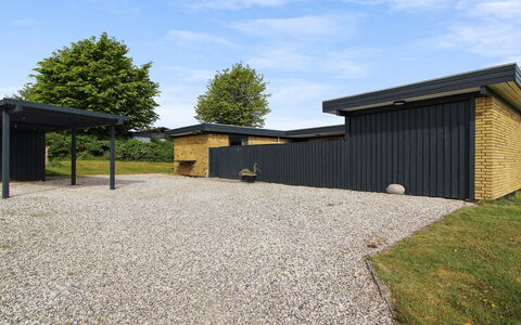 Kiowa - 100M from the Sea: Cottage, Shed, Hut, Farmhouse, Prairie, Shack, Barn, Log Cabin, Garden Buildings