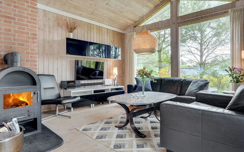 Jaskirt - 125M from the Sea: Interior Design, Furniture, Couch, Wood, Living Room, Ceiling, Flooring, Room, Home, Lighting
