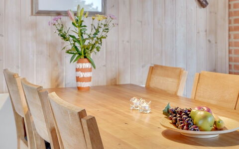 Jaskirt - 125M from the Sea: Furniture, Flooring, Interior Design, Wood, Floor, Table, Light Fixture, Kitchen & Dining Room Table, Dining Room, Ceiling