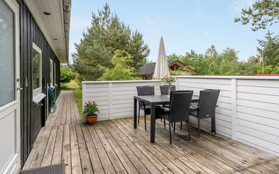 Jaskirt - 125M from the Sea
