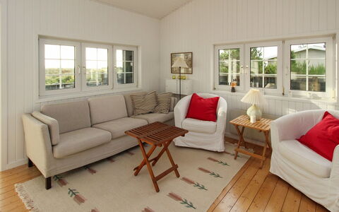 Jenson - 75M from the Sea: Building, House, Wood, Home, Roof, Cottage, Residential Area, Shrub, Architecture