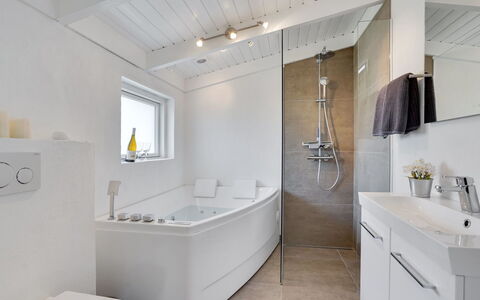 Bia - 250M from the Sea: Bathroom, Plumbing Fixture, Flooring, Interior Design, Bathtub, Floor, Sink, Ceiling, Tap, Plumbing