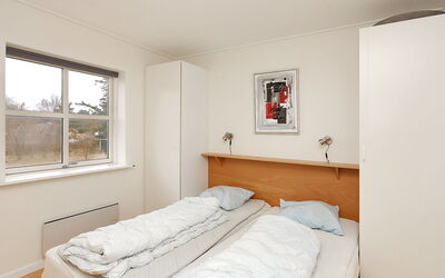 Enni - 100M from the Sea