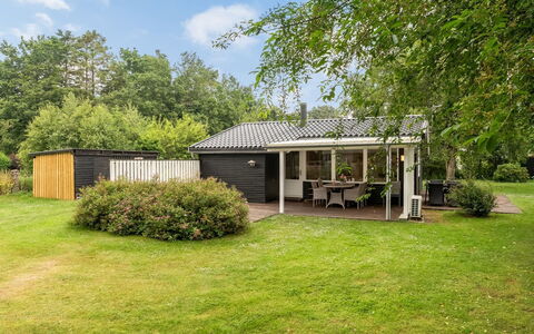 Gia - 1.3Km from the Sea: House, Roof, Home, Residential Area, Shrub, Cottage, Garden, Land Lot, Lawn