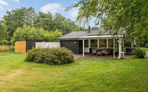 Gia - 1.3Km from the Sea: House, Roof, Home, Residential Area, Shrub, Cottage, Land Lot, Garden, Lawn, Shade