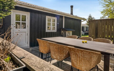 Ingobert - 50M from the Sea: Grass, Grassland, Landscape, Ecoregion, Plain, Plant Community, Land Lot, Outdoor Furniture, Prairie, Shrubland