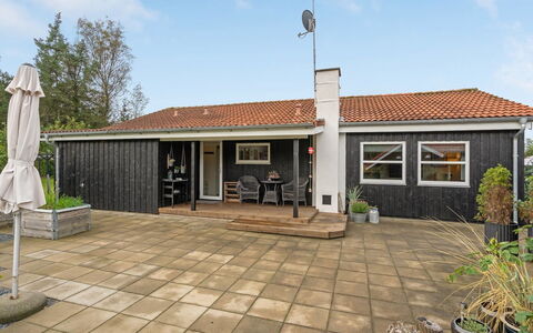 Almen - 400M from the Sea: Roof, House, Home, Cottage, Siding, Estate, Driveway, Garden Buildings, Yard, Shed