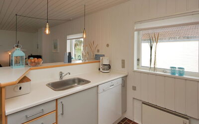 Frieda - 7.2Km from the Sea