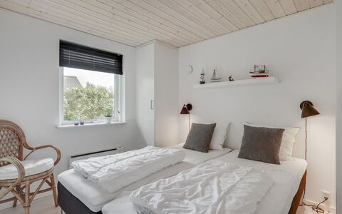 Kerttuli - 800M from the Sea: Interior Design, Wall, Bedroom, Furniture, Bed, Wood, Ceiling, Floor, Flooring, Bed Sheet