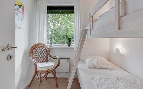 Kerttuli - 800M from the Sea: Bed, Bedroom, Interior Design, Wood, Furniture, Bed Sheet, Floor, Bedding, Ceiling, Flooring