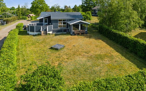 Rafn - 550M from the Sea: Green, House, Residential Area, Roof, Home, Shrub, Landscape, Cottage, Land Lot, Rural Area