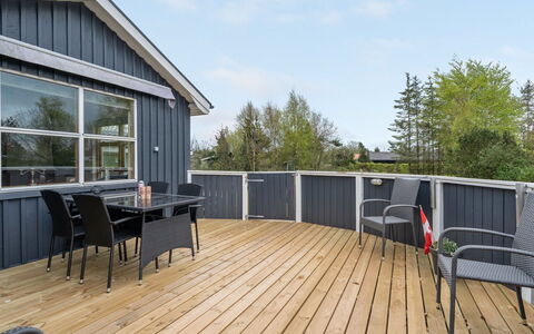 Rafn - 550M from the Sea: Wood, Sea, Cloud, Coastal And Oceanic Landforms, Deck, Ocean, Plank, Boardwalk, Coast, Hardwood
