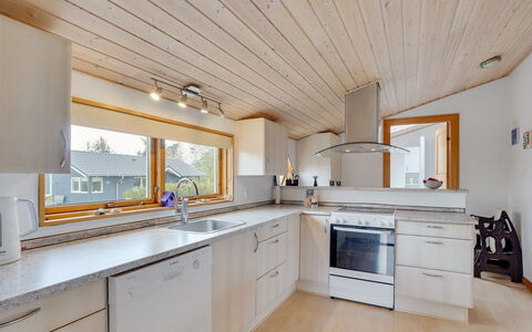 Rafn - 550M from the Sea: Wood, Sea, Cloud, Coastal And Oceanic Landforms, Deck, Ocean, Plank, Boardwalk, Coast, Hardwood