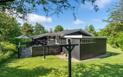 Angantir - 700M to the Fjord: Cottage, Shed, Hut, Farmhouse, Prairie, Shack, Barn, Log Cabin, Garden Buildings