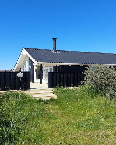 Sixten - 450M from the Sea