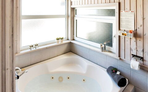 Elvie - 200M from the Sea: Bathtub, Plumbing Fixture, Interior Design, Ceiling, Bathroom, Flooring, Floor, Room, Plumbing, Lighting