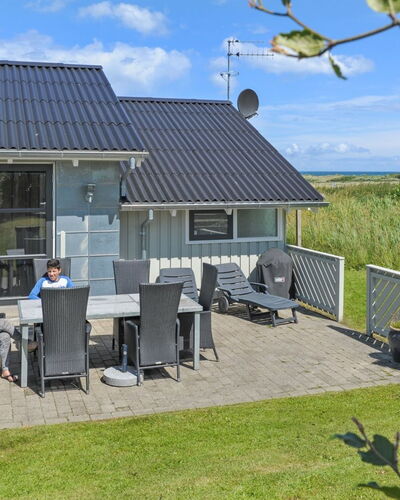 Mathias - 625M from the Sea