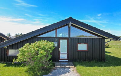 Gretha - 1.0Km from the Sea