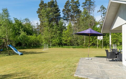 Ehm - 600M from the Sea: Roof, Plain, Land Lot, Rural Area, Home, Estate, Field, Cottage, Lawn, Suburb