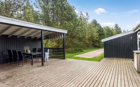 Halwarth - 250M from the Sea: Cottage, Shed, Hut, Farmhouse, Prairie, Shack, Barn, Log Cabin, Garden Buildings