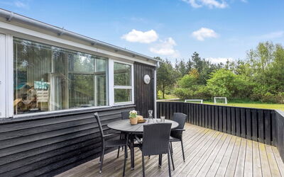 Halwarth - 250M from the Sea