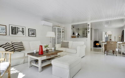 Kaino - 700M from the Sea