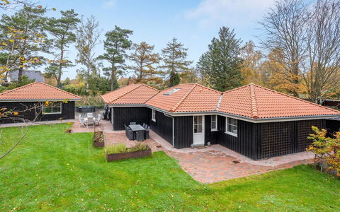 Ribanna - 650M from the Sea: Roof, Home, Door, Cottage, Shade, Siding, Yard, Estate, Backyard
