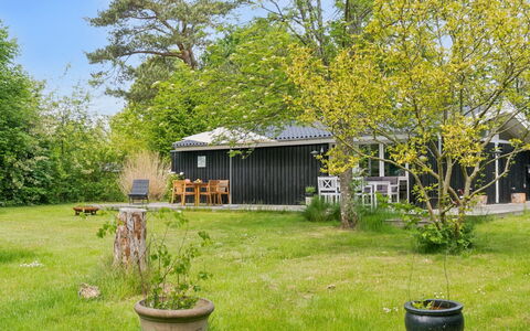 Ilsabet - 750M from the Sea: Wood, Roof, Architecture, Home, House, Cottage, Siding, Hardwood, Slope, Estate