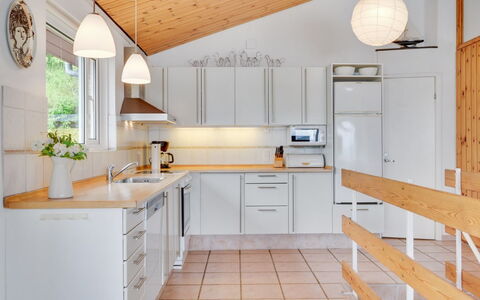 Grumme - 30M to the Fjord: Kitchen, Countertop, Interior Design, Flooring, Kitchen Appliance, Wood, Furniture, Ceiling, Light Fixture, Cabinetry
