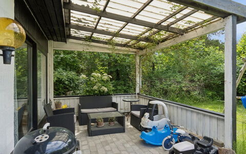 Gadde - 1Km from the Sea: Garden, Shade, Outdoor Structure, Backyard, Outdoor Furniture, Patio, Yard, Porch, Chair, Pergola
