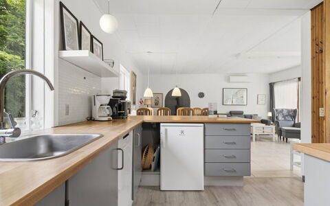 Gadde - 1Km from the Sea: Kitchen, Countertop, Kitchen Appliance, Furniture, Cabinetry, Interior Design, Flooring, Wood, Major Appliance, Home Appliance