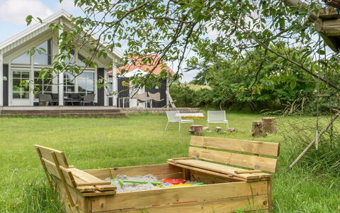 Bernadete - 50M to the Fjord: Wood, Garden, Leisure, Backyard, Lawn, Child, Outdoor Furniture, Plank, Lumber, Park