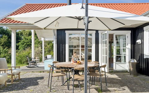 Bernadete - 50M to the Fjord: Apartment, Shade, Balcony, Chair, Fence, Outdoor Furniture, Aluminium, Artificial Turf