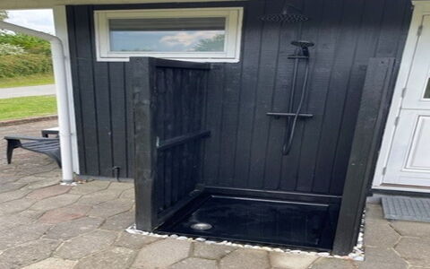 Tobrjön - 200M to the Fjord: Furniture, Interior Design, Chair, Flooring, Table, Resort, Floor, Ceiling, Room, Eco Hotel