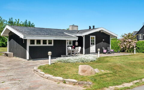 Tobrjön - 200M to the Fjord: Furniture, Interior Design, Chair, Flooring, Table, Resort, Floor, Ceiling, Room, Eco Hotel