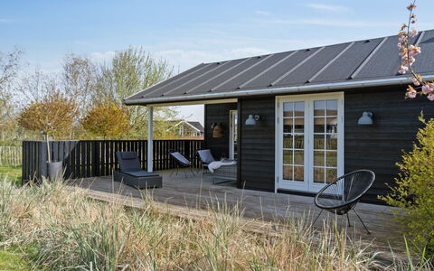 Mojsej: Wood, Plant Community, Land Lot, Shade, Natural Material, Garden Buildings, Shed, Outdoor Structure, Log Cabin