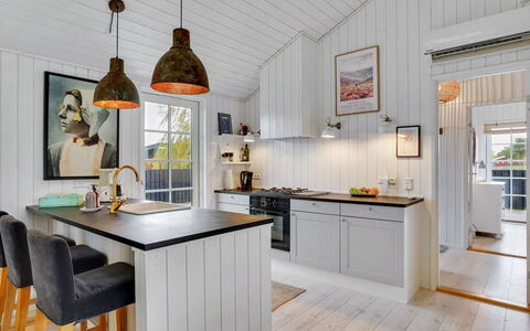 Mojsej: Kitchen, Wood, Flooring, Interior Design, Ceiling, Countertop, Furniture, Cabinetry, Light Fixture, Floor