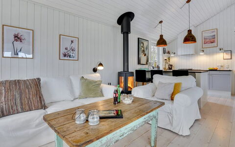 Mojsej: Ceiling, Interior Design, Couch, Furniture, Living Room, Flooring, Home, Room, Light Fixture