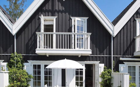 Anniek - 1Km to the Fjord: Wood, Roof, Architecture, Home, House, Cottage, Siding, Hardwood, Slope, Estate
