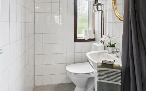 Rietrikki - 1.5Km from the Sea: Bathroom, Interior Design, Toilet Seat, Toilet, Plumbing Fixture, Flooring, Floor, Tile, Plumbing, Sink