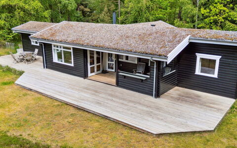 Nititzki - 600M from the Sea: Home, Cottage, Porch, Siding, Farmhouse, Outdoor Structure