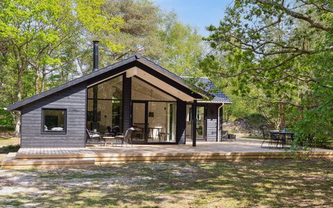 Miljanka - 175M from the Sea: Roof, House, Land Lot, Home, Cottage, Estate, Garden Buildings, Shade, Log Cabin, Landscaping