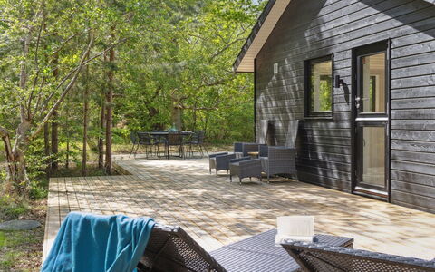 Miljanka - 175M from the Sea: Roof, House, Land Lot, Home, Cottage, Estate, Garden Buildings, Shade, Log Cabin, Landscaping