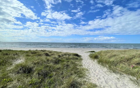 Efka - 175M from the Sea: Sky, Blue, Daytime, Body Of Water, Natural Environment, Horizon, Cloud, Beach, Coast