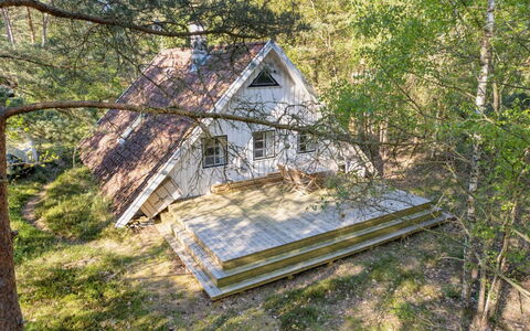Jörn - 800M from the Sea: Furniture, Interior Design, Flooring, Wood, Floor, Ceiling, Wood Flooring, Chair, Table, Lighting