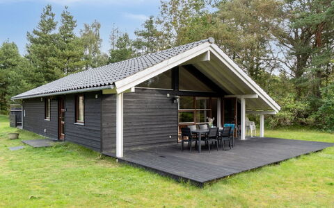 Wilgrib - 400M from the Sea: Roof, House, Land Lot, Home, Cottage, Estate, Garden Buildings, Shade, Log Cabin, Landscaping