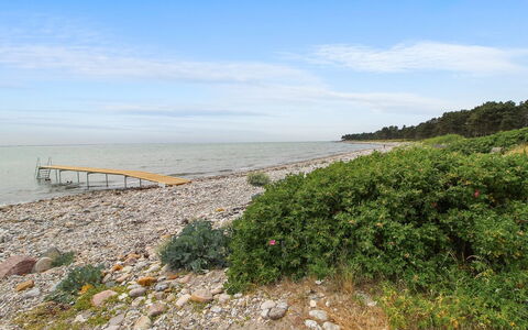 Rik - 350M from the Sea: Swimming Pool, Resort Town