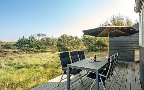 Helin - 100M from the Sea: Wood, Wood Stain, Plank, Hardwood, Cottage, Deck, Siding, Shade, Wood Flooring, Garden Buildings