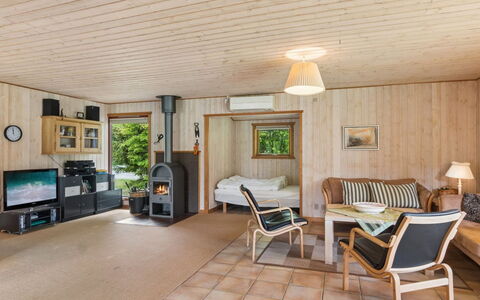 Linda - 600M from the Sea: Interior Design, Furniture, Flooring, Floor, Wood, Ceiling, Room, Living Room, Couch, Lighting