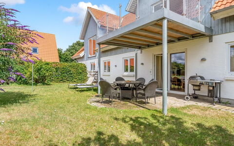 Ettie - 6Km from the Sea: Home, House, Roof, Cottage, Estate, Shade, Lawn, Porch, Yard, Farmhouse
